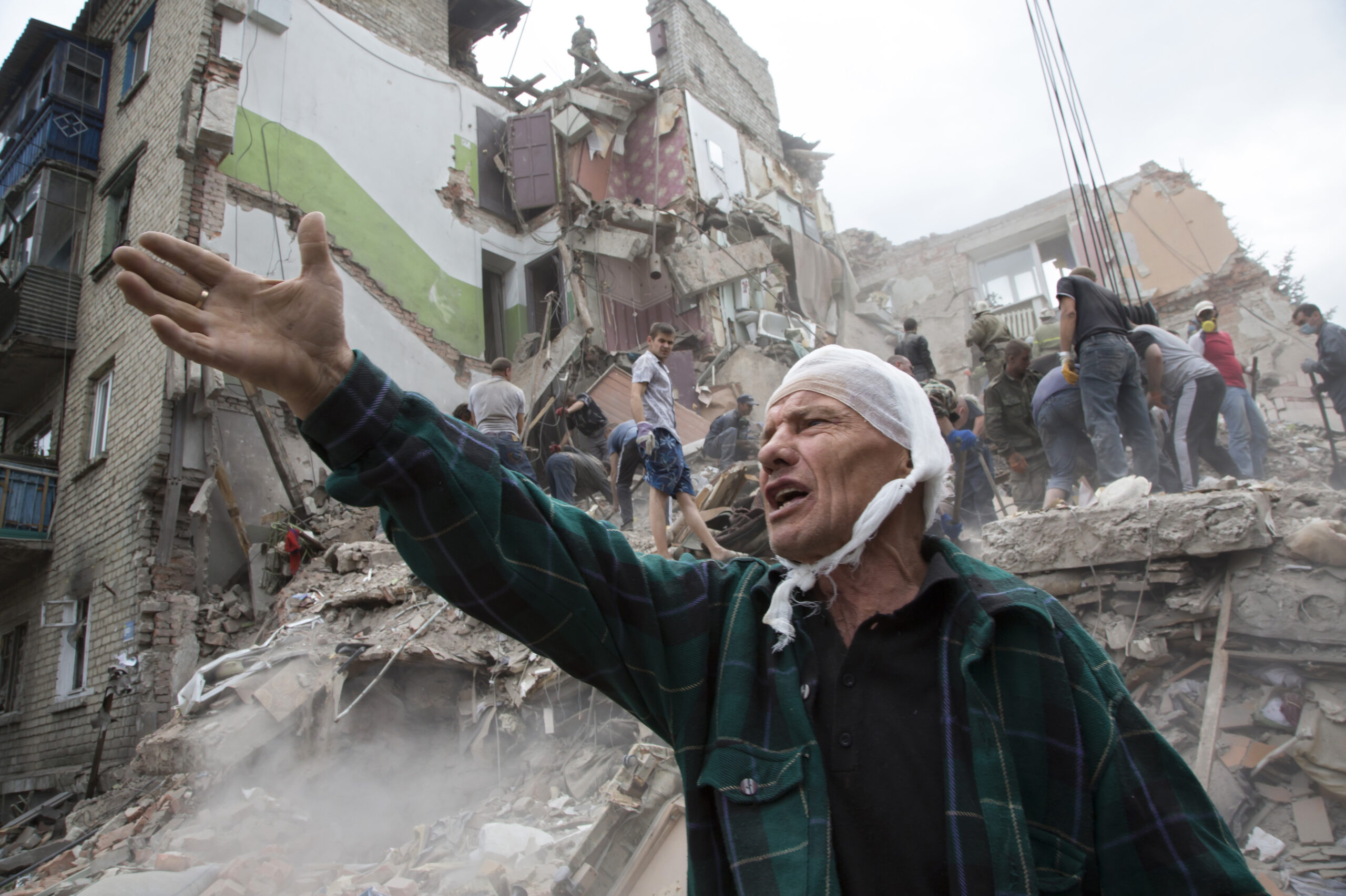 Airstrike in eastern Ukraine kills 11 civilians