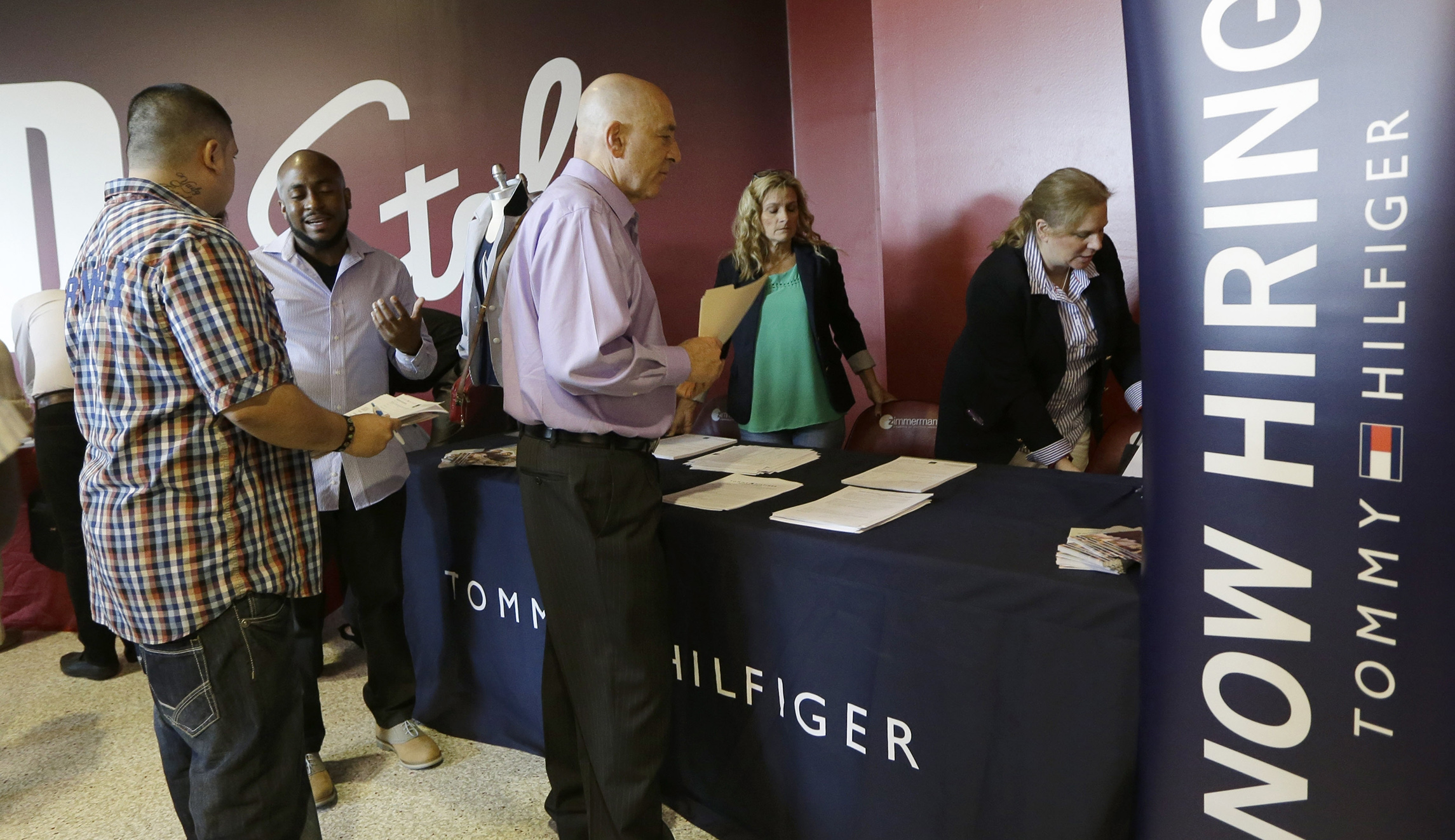 Jobless claims drop to 237,000