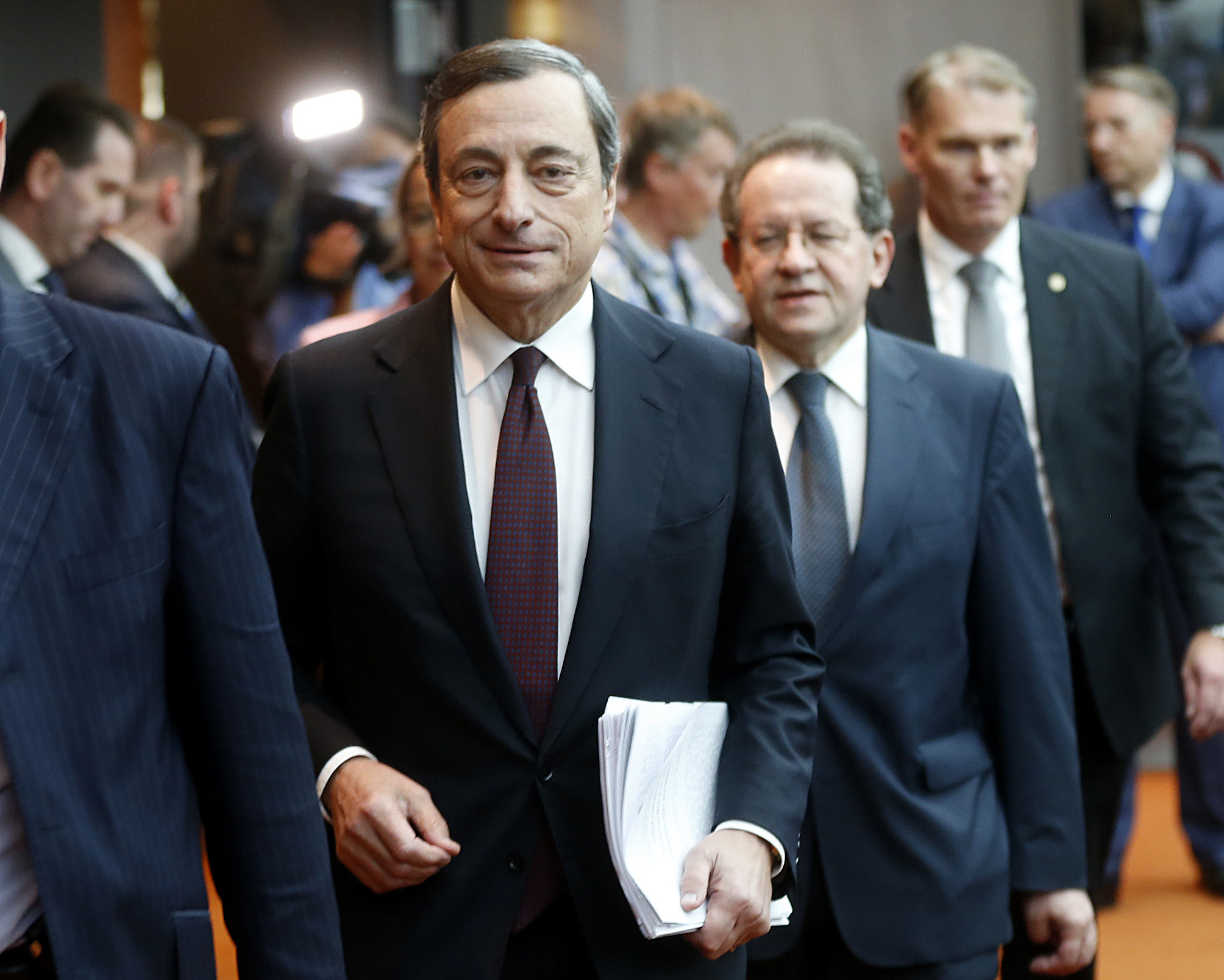 ECB seeks transparency, vows support to economy