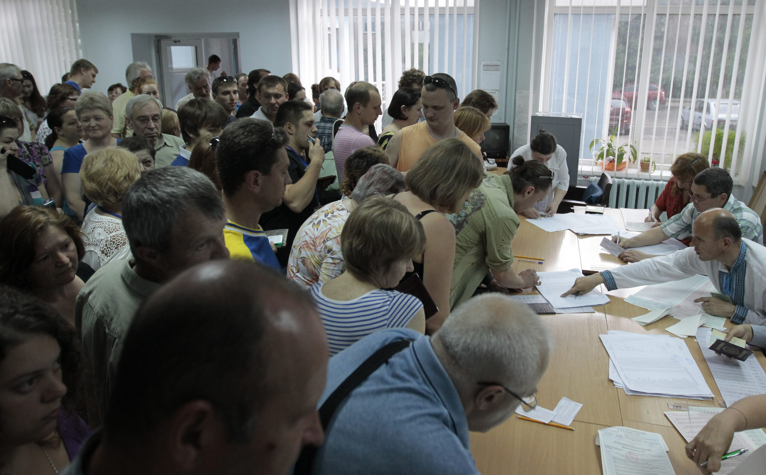 Obama praises Ukrainians for going to the polls