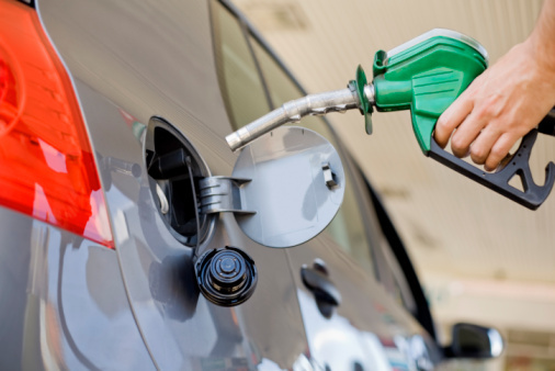 Soaring gas costs leave consumers anxious about economy