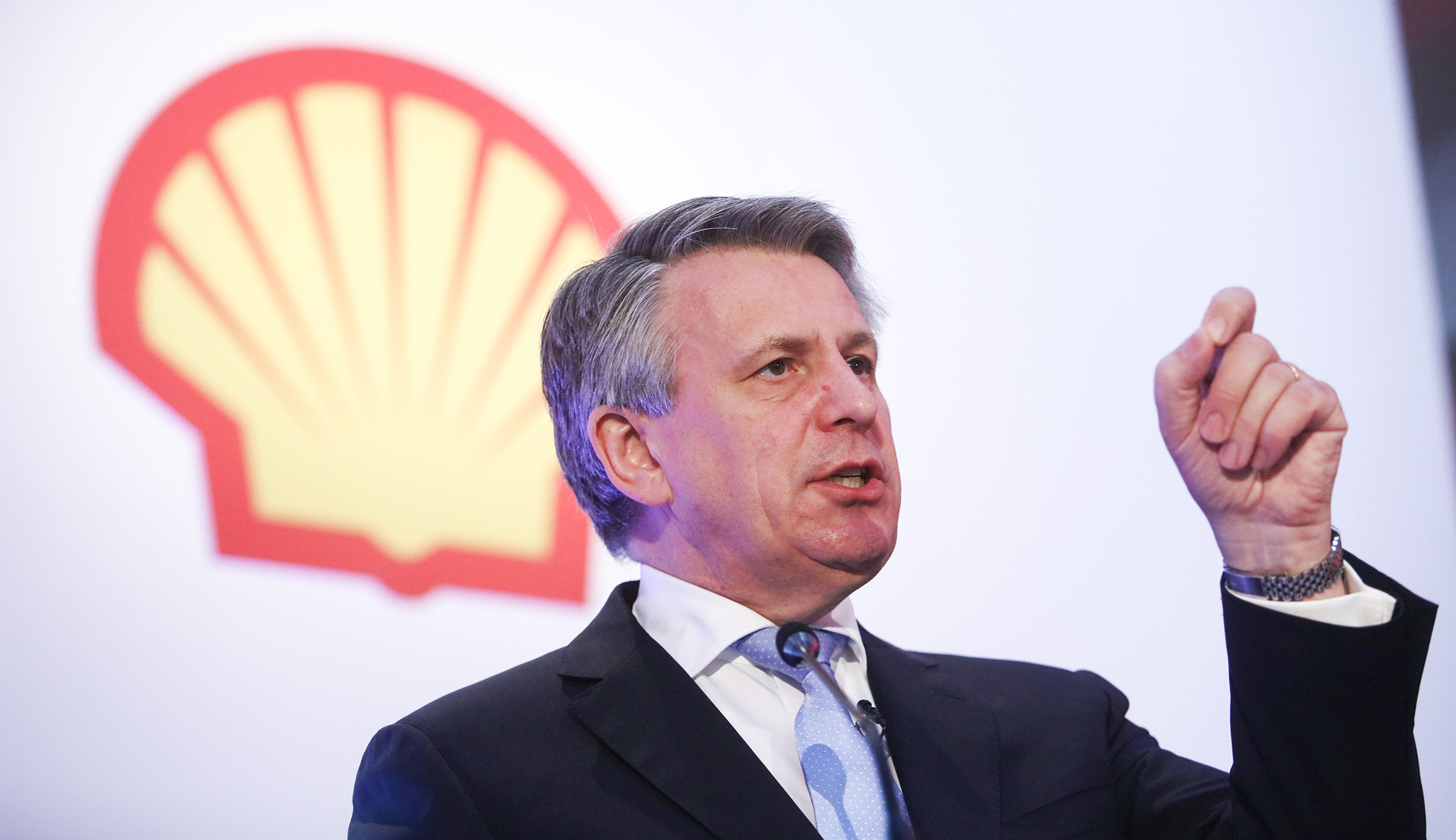 Shell pledges to cut carbon emissions in half by 2050