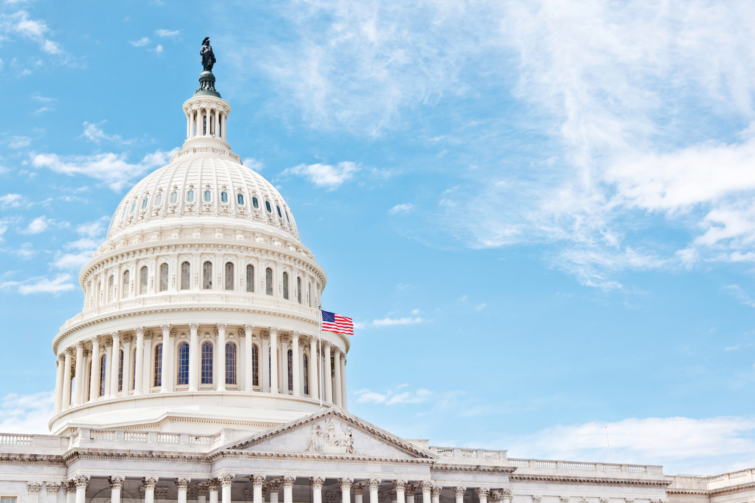 GOP pushes to keep lawmaker pay freeze in 2017