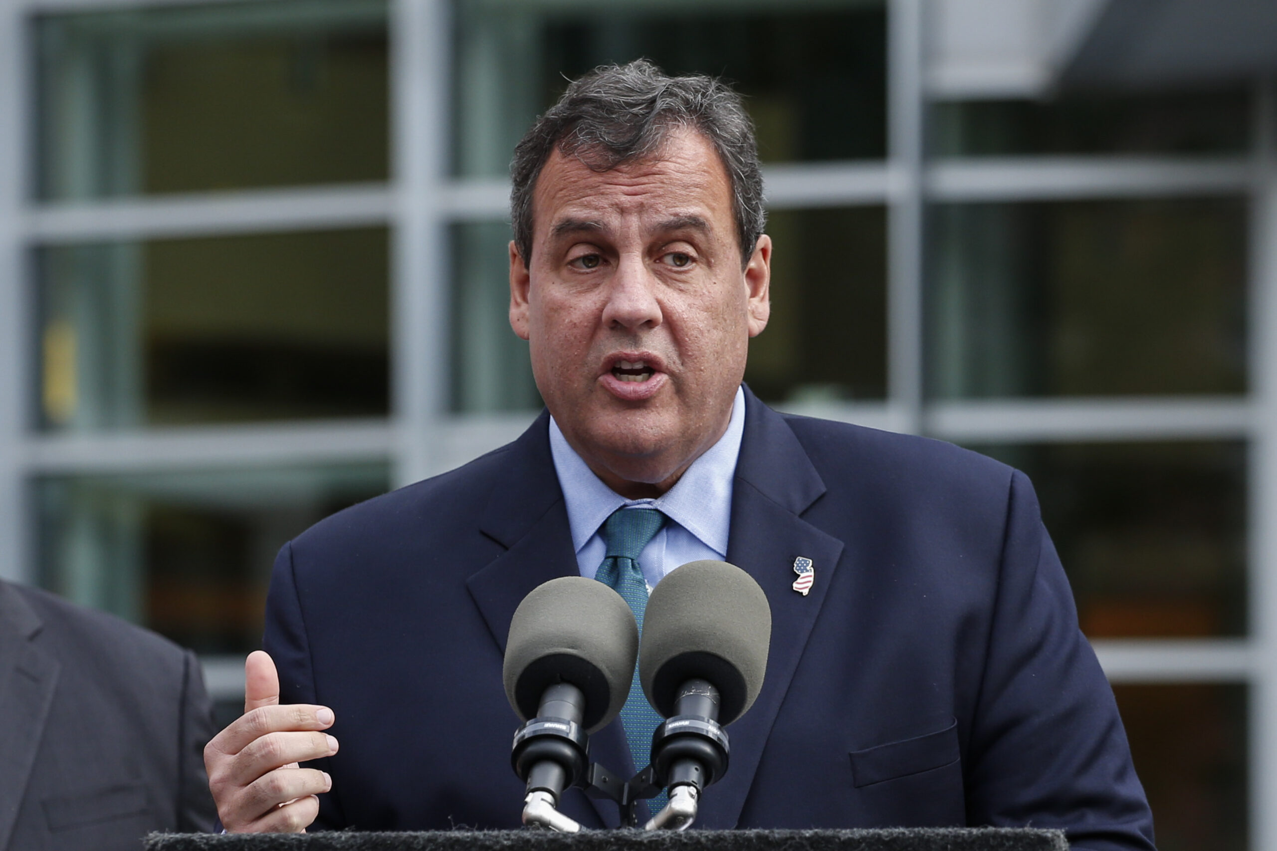 Chris Christie pardons mom arrested for carrying licensed firearm