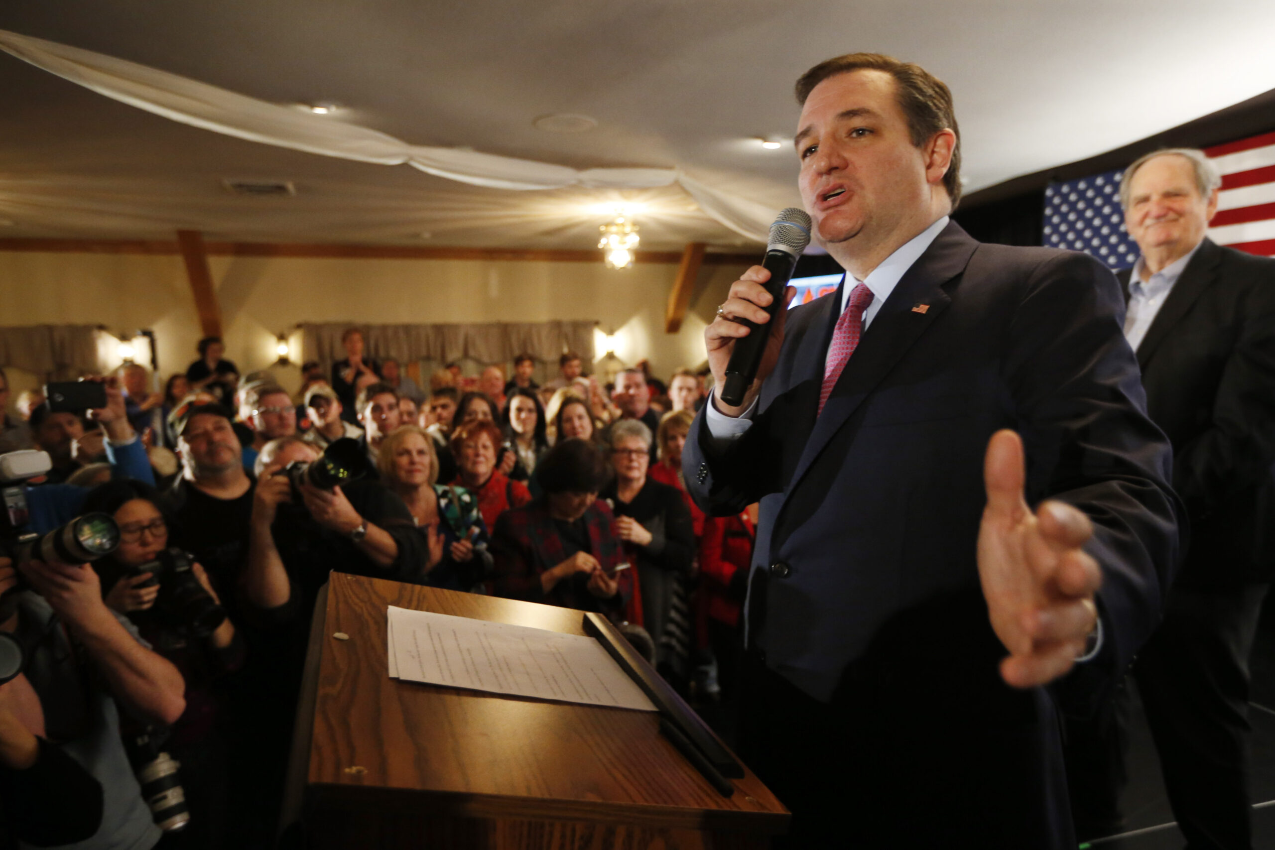 Cruz: Rubio betrayed Florida and Trump has hidden his record