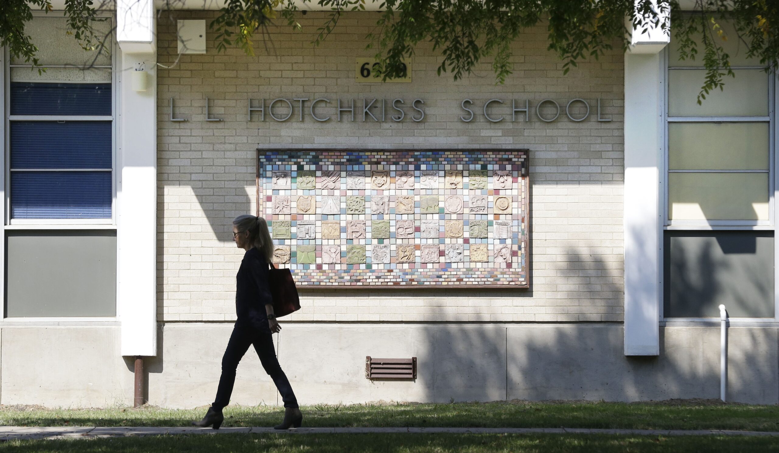 4 children monitored for Ebola return to school