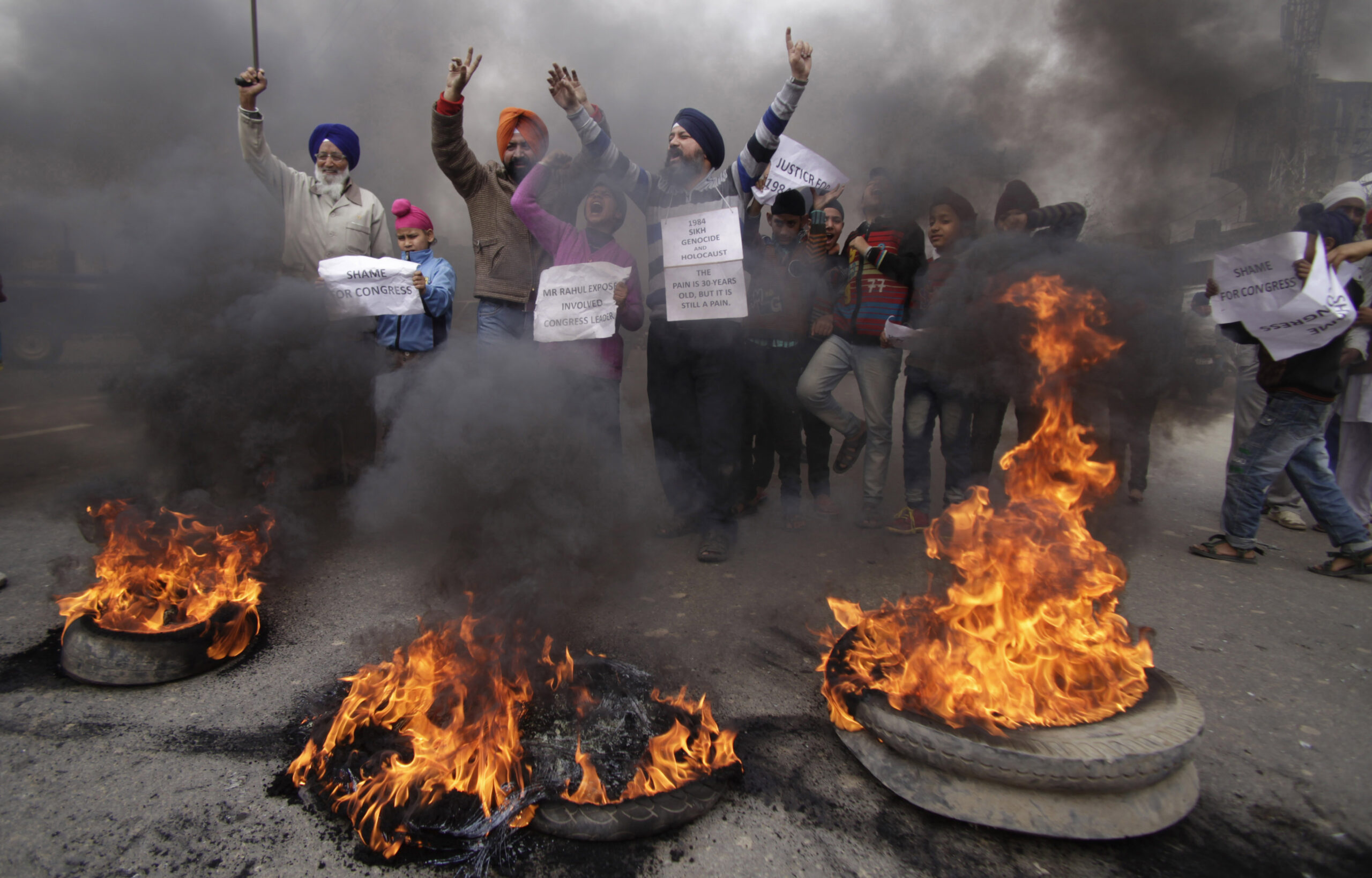 India blocks film on Indira Gandhi assassination