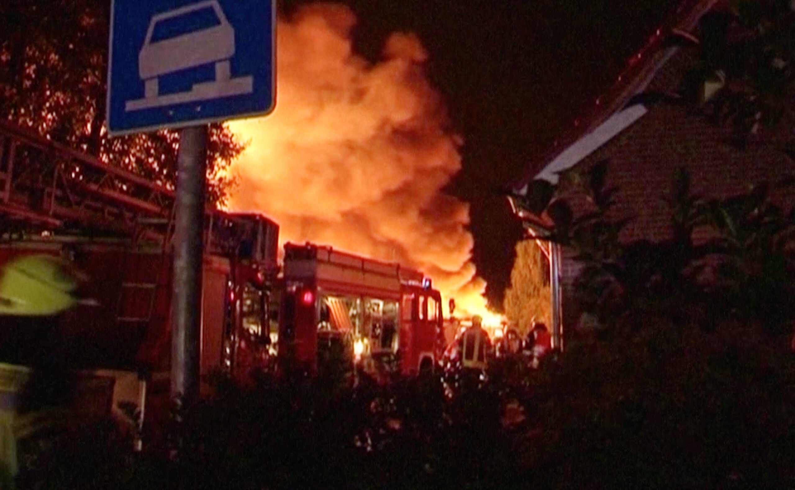 Blast rocks chemical waste plant in Germany