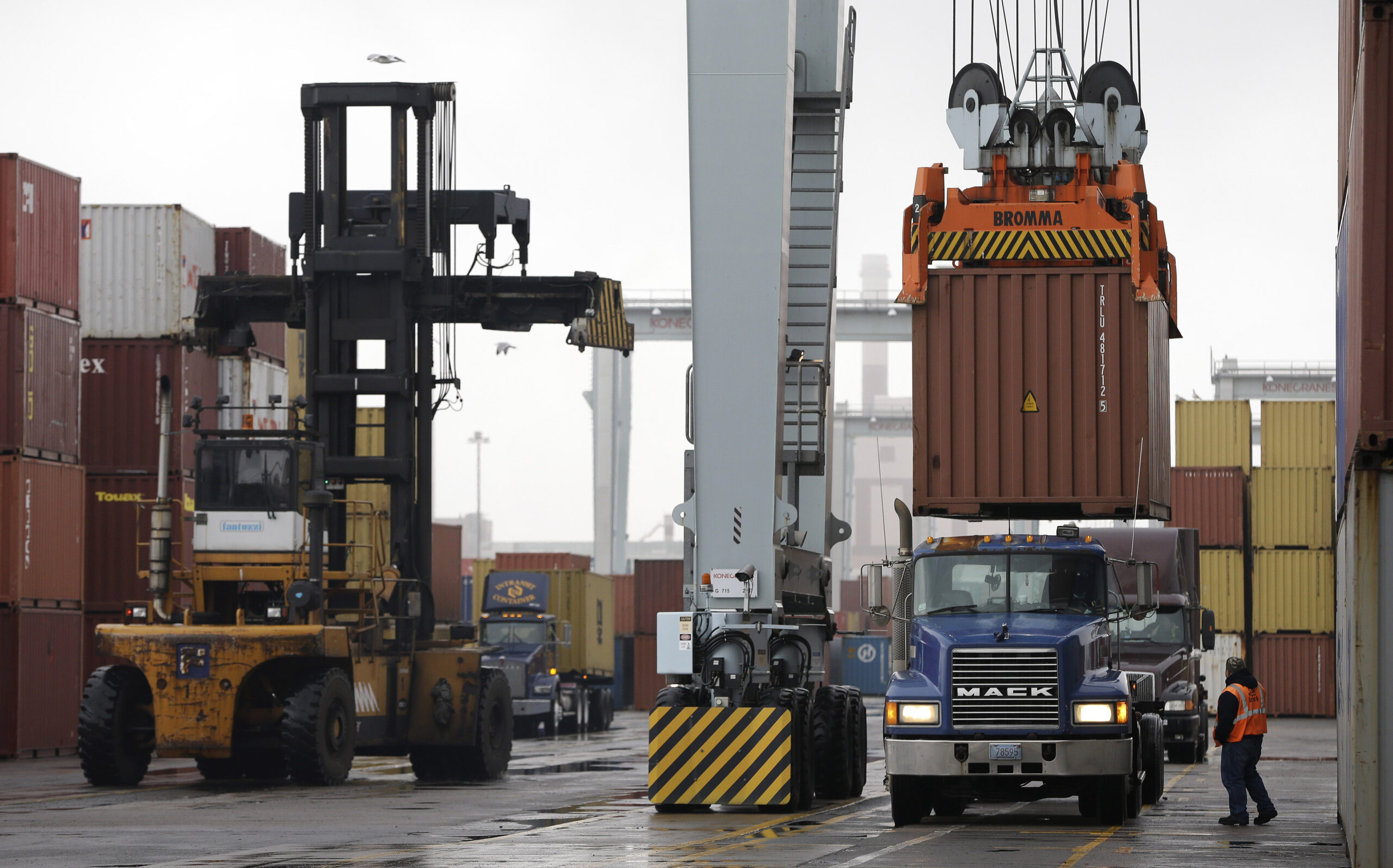 Strike looms at East and Gulf Coast ports