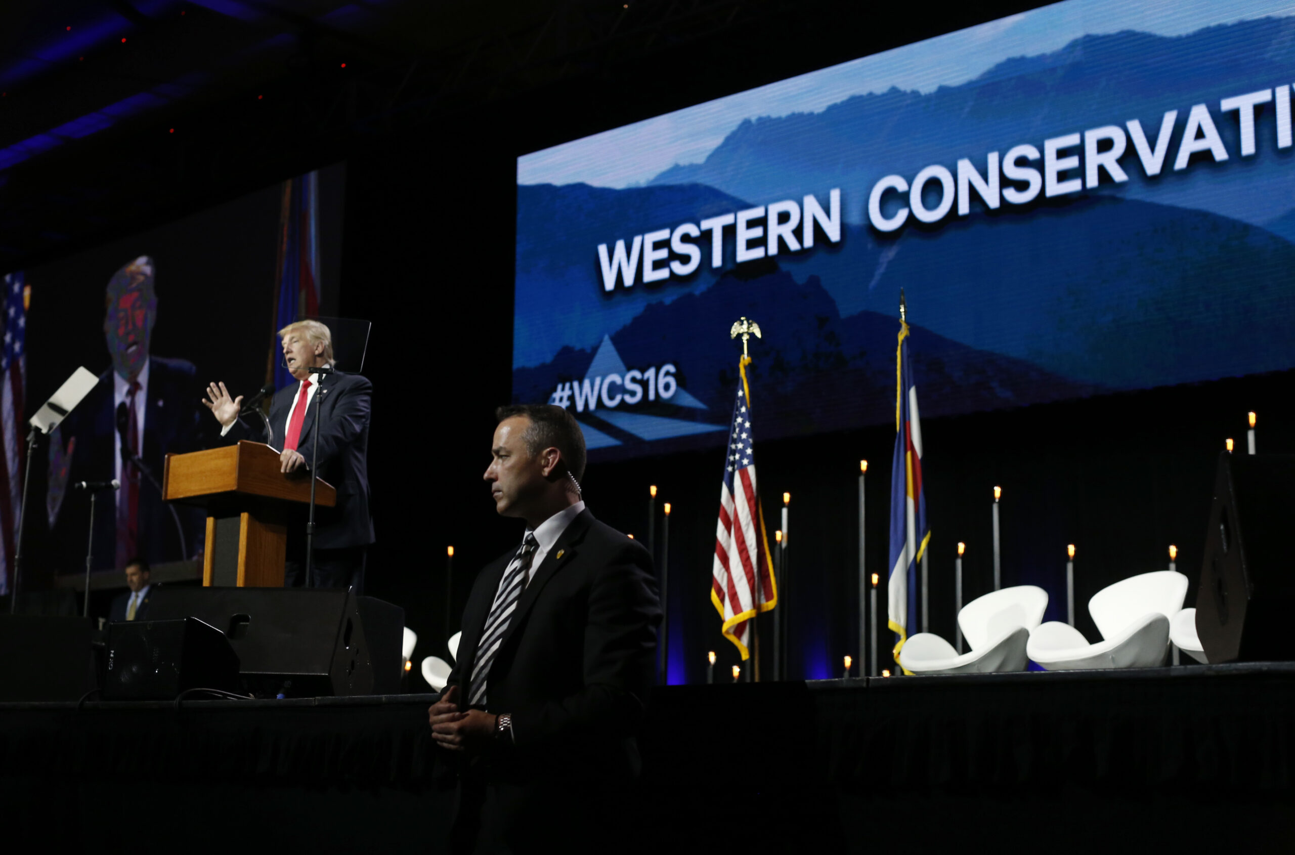 Two Trump staffers quit campaign