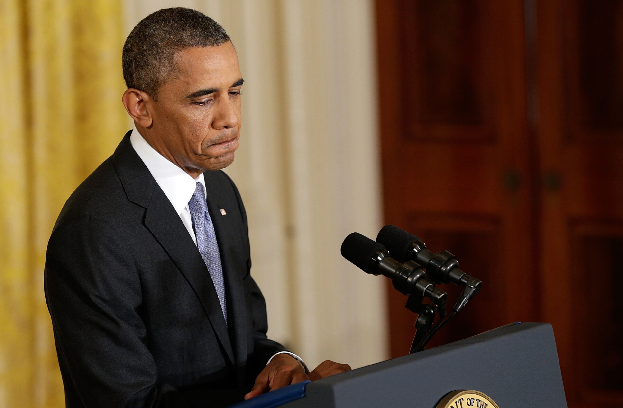 Obama’s approval on economy, taxes, deficit plummets