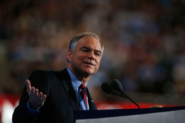 Tim Kaine defends the "right to abortion" in law. (Andrew Harrer/Bloomberg)