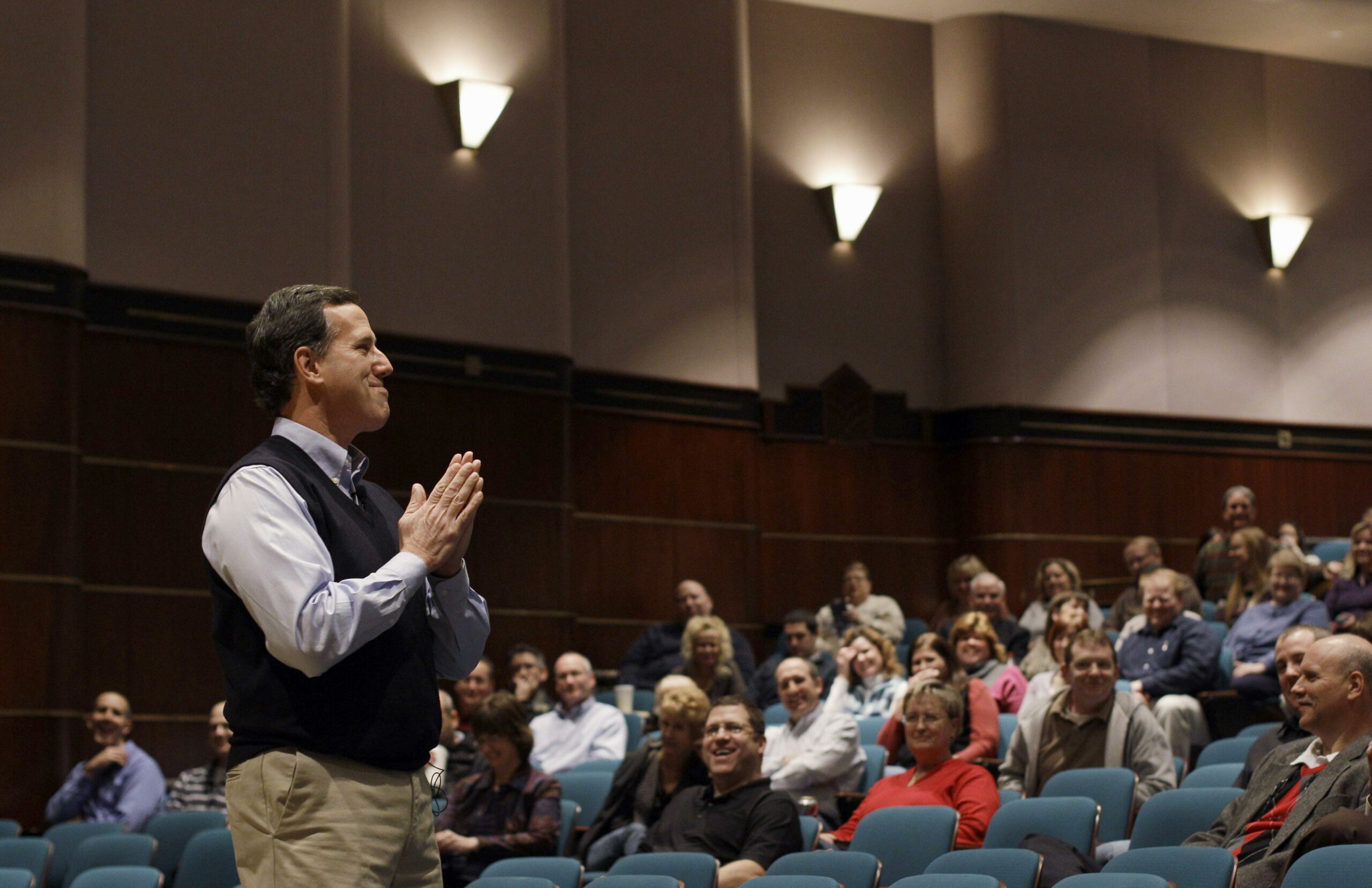 Santorum: Obama engaging in class warfare