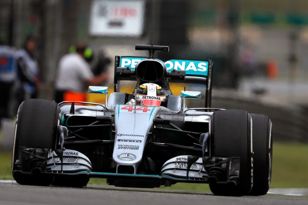 EPA backs off auto racing rules