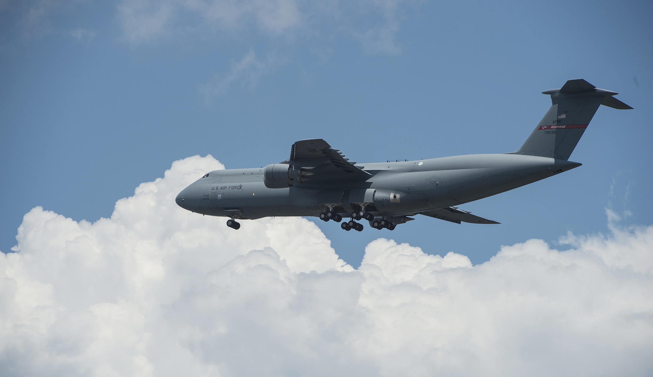 Giant C-5 cargo planes grounded in Delaware after 2nd nose gear malfunction