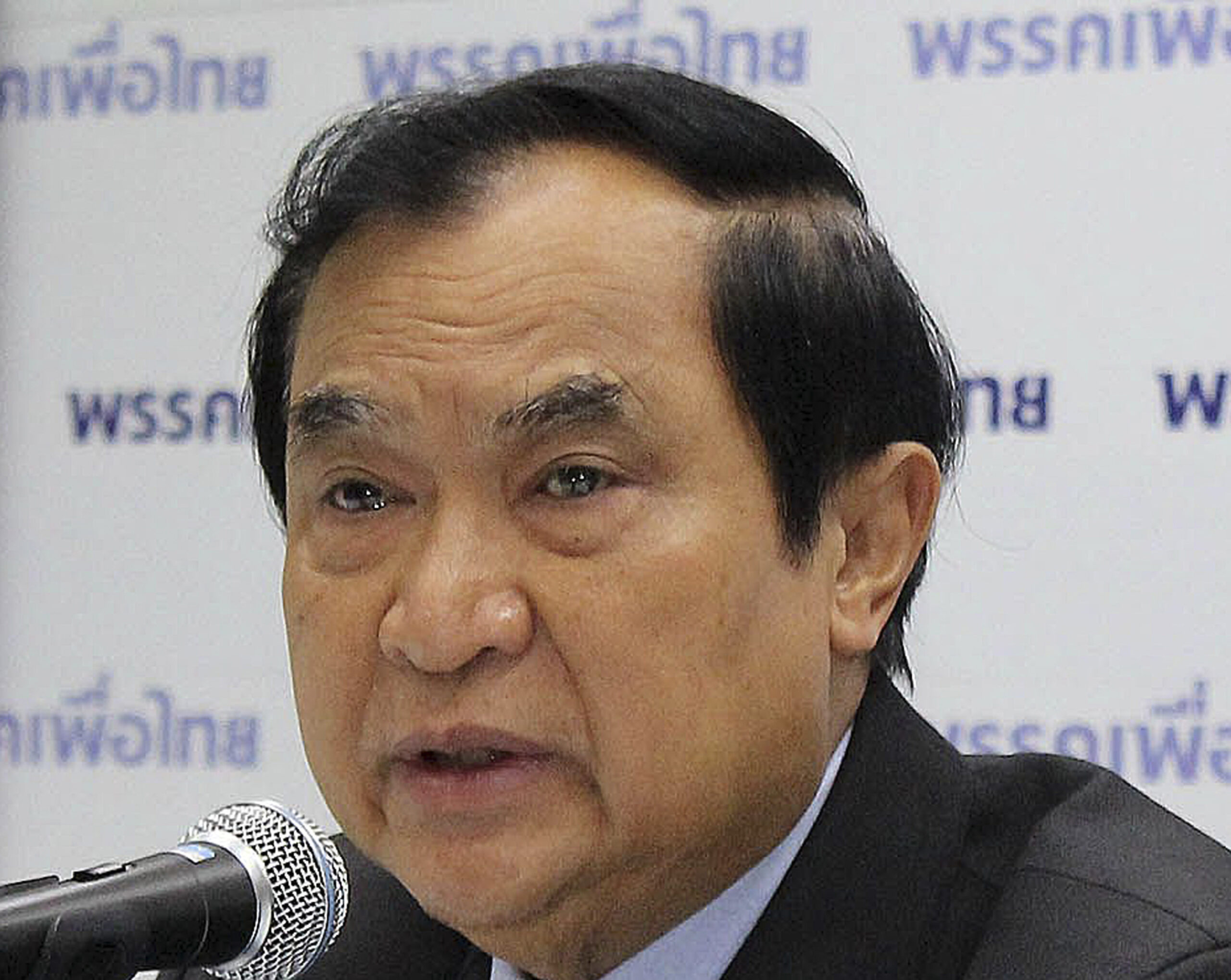 Ex-minister forms Thai opposition group from exile