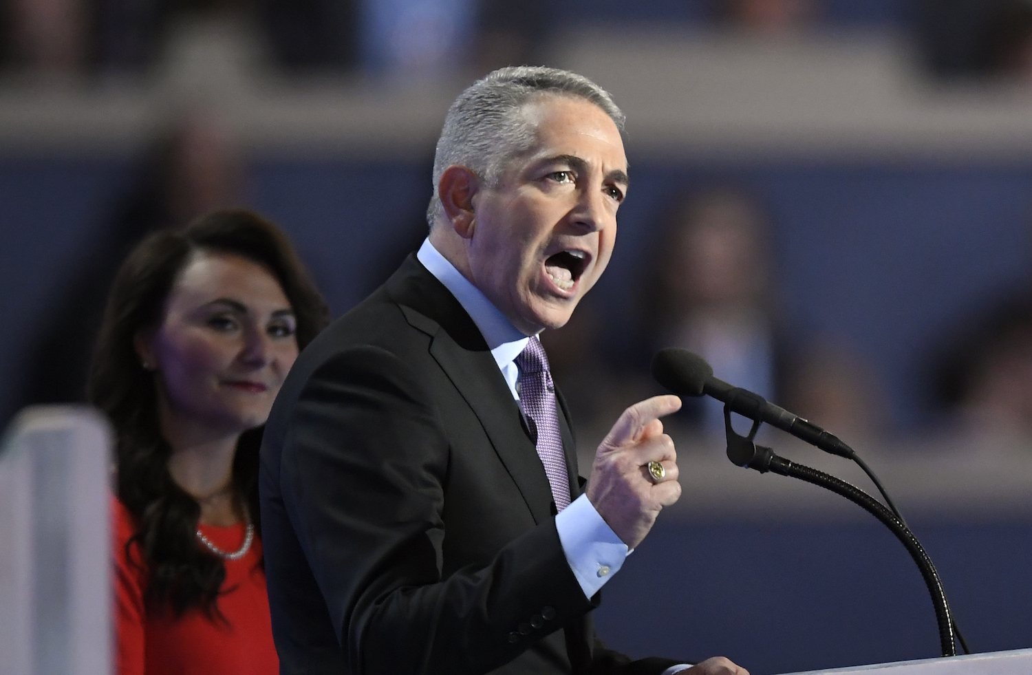 Former Reagan speechwriter makes case for … Hillary Clinton?