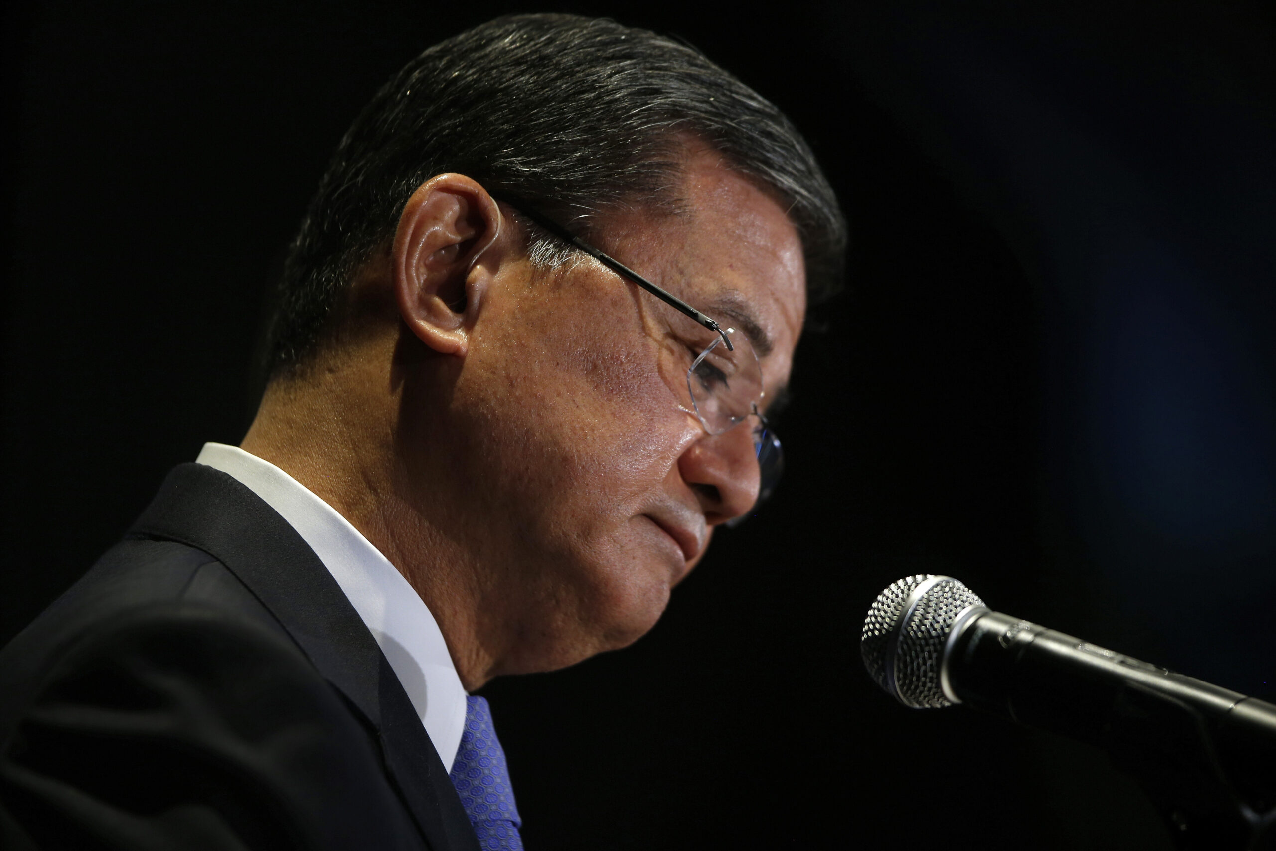 Shinseki resigns amid vets’ health care problems