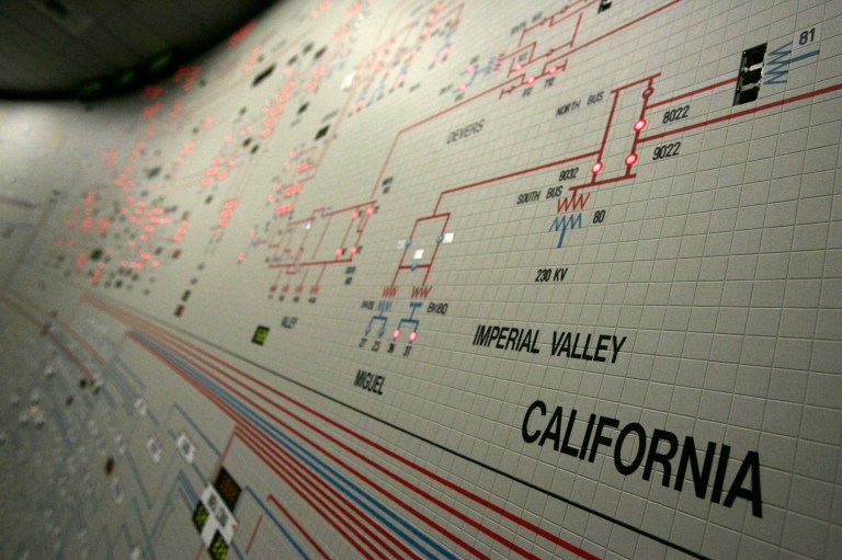 California's power grid is shown at the California Independent System Operator in Los Angeles in July 2006. ( AP Photo/Ann Johansson)
