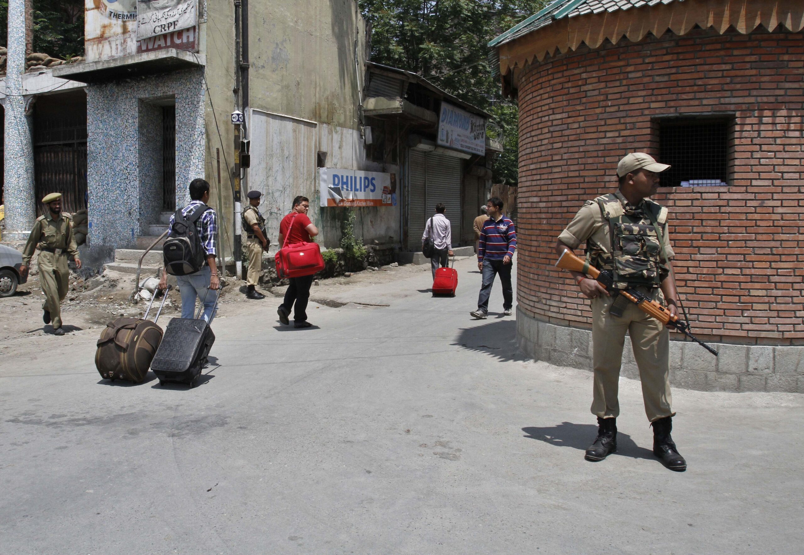 Indian Kashmir shuts to honor protesters’ deaths