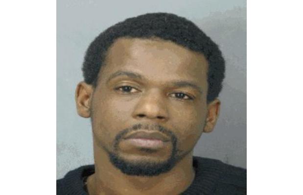 Marshals hunt D.C. man charged in NW knife attack