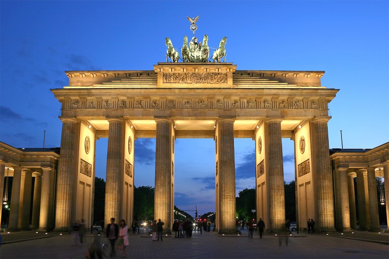 In Berlin, Obama will invoke JFK, Reagan to push climate change