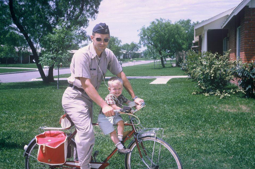 Rand Paul tweets idyllic photo with dad