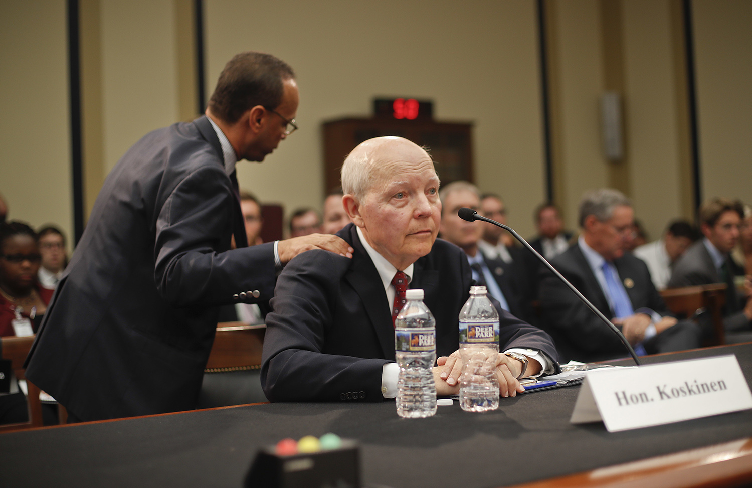 Conservatives will try to oust IRS chief this month