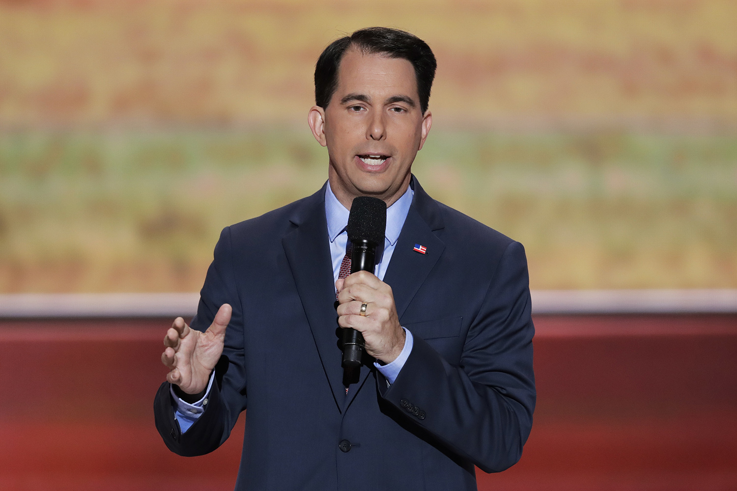 Gov. Scott Walker leaning toward re-election, rules out 2018 Senate bid