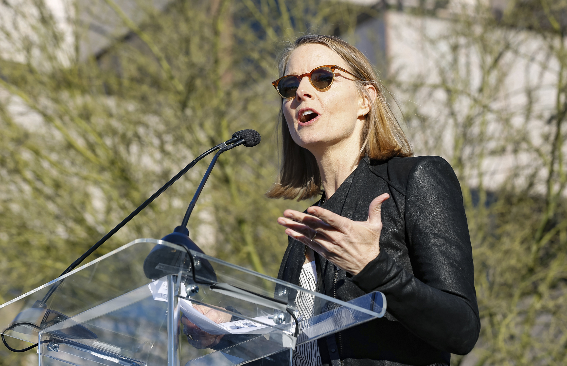 Pre-Oscars rally in Beverly Hills targets Trump’s travel ban
