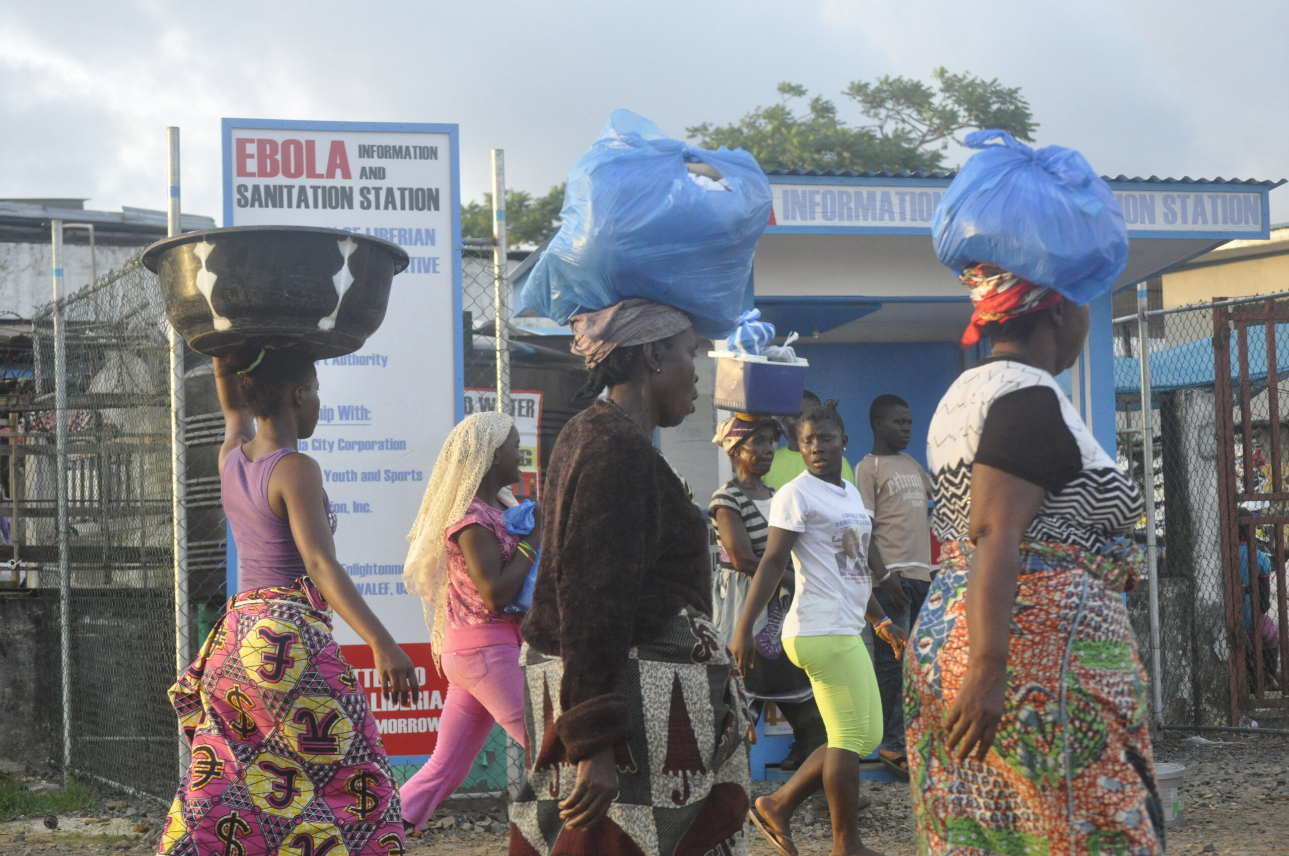 Liberia nurses threaten strike over Ebola pay