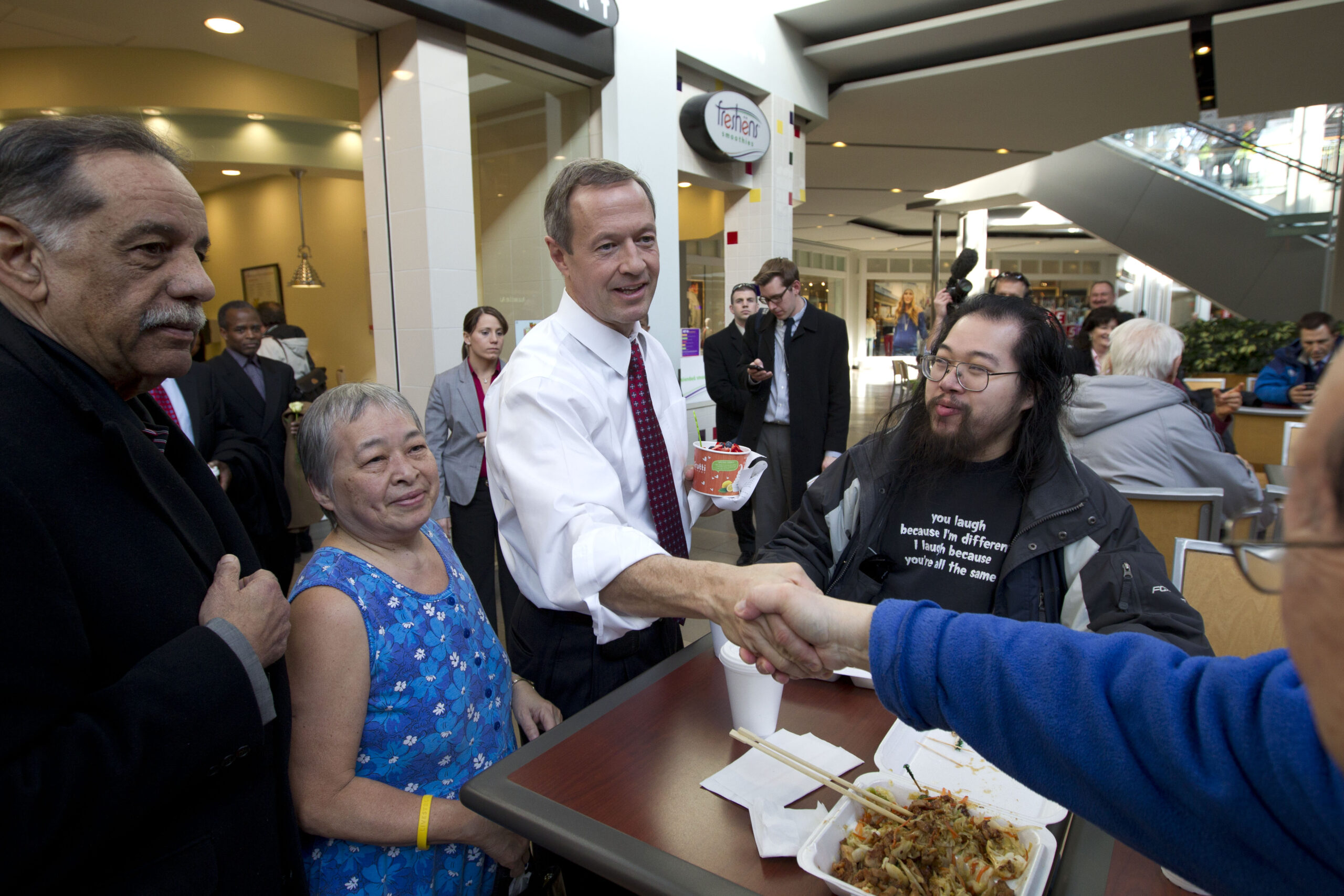 Md. governor visits mall after weekend shooting