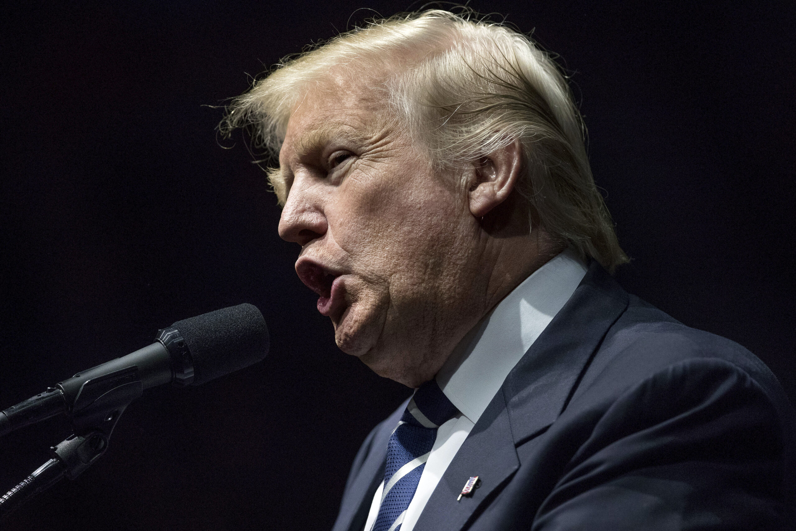 Federal workers eye $40,000 ‘buyout’ to duck Trump jobs freeze, cuts