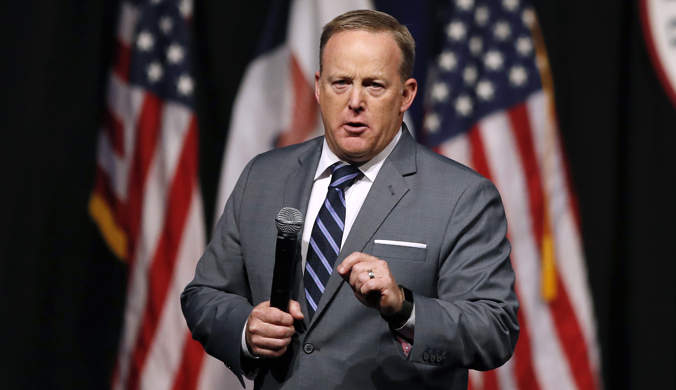 Sean Spicer spotted back at the White House