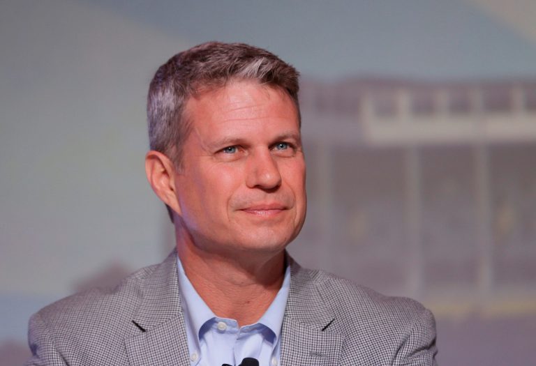Bill Huizenga defended the influence of commercial bankers on the Fed system, arguing that they favor monetary policies that increase economic growth. (AP Photo)