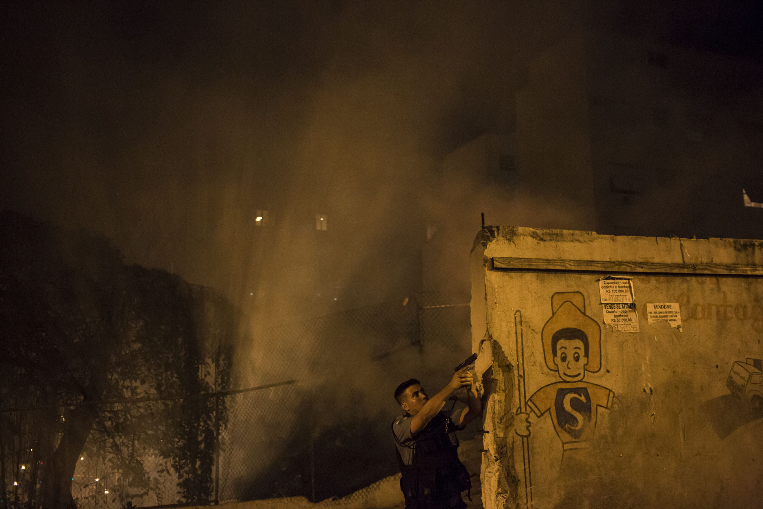Violence erupts in Rio slum near Olympic venues