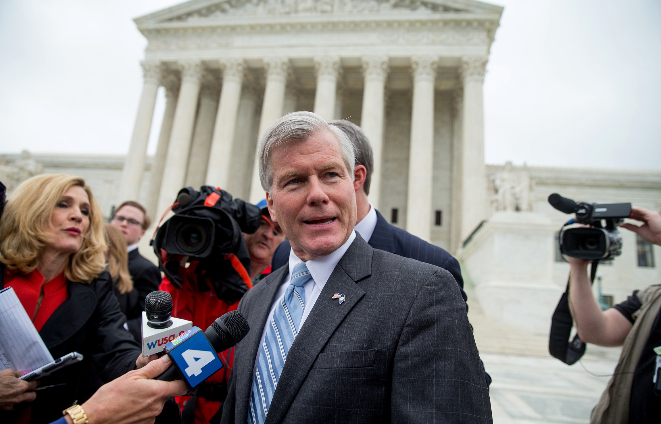 Justice Department to dismiss charges against former Va. Gov. McDonnell
