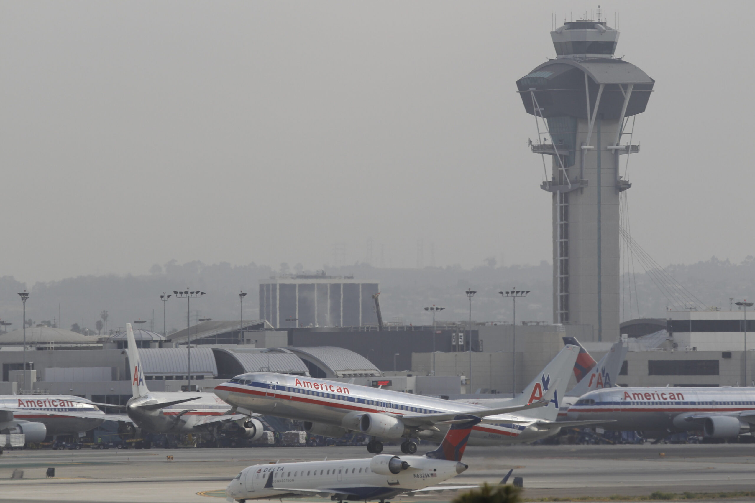 Diana Furchtgott-Roth: Stop paying federal air traffic controllers to do union work