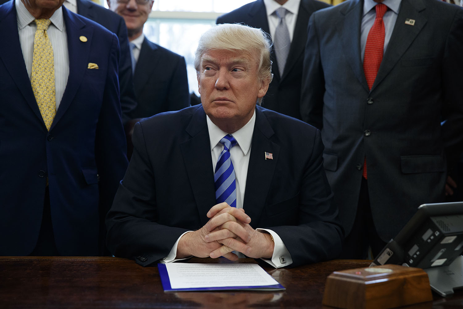 Trump tweets a shot at House Freedom Caucus after healthcare bill fails