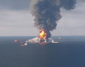 U.S. Accepts International Assistance for Oil Spill