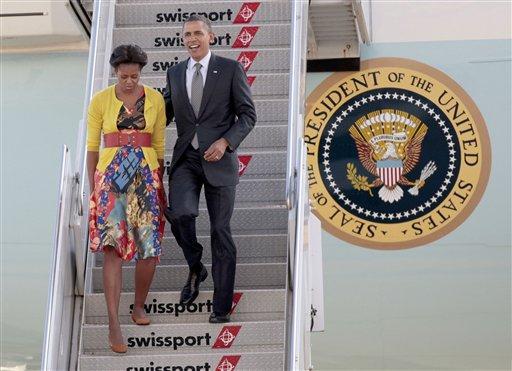 Obama courts wealthy, after call for more taxes