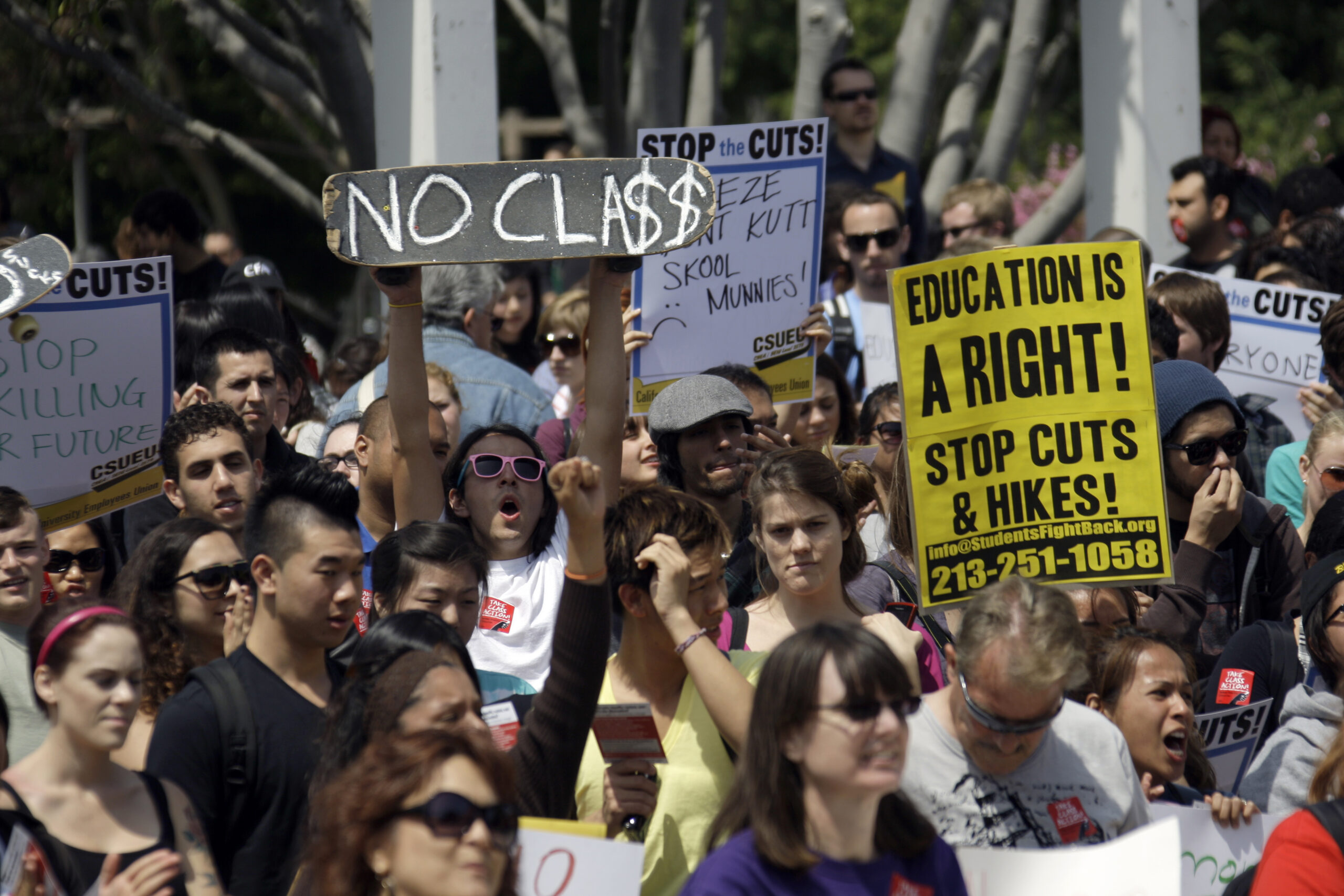 Poll: Most support making college free