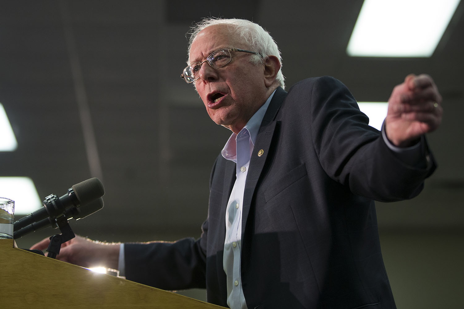 Sanders refuses to apologize for violent Nevada supporters