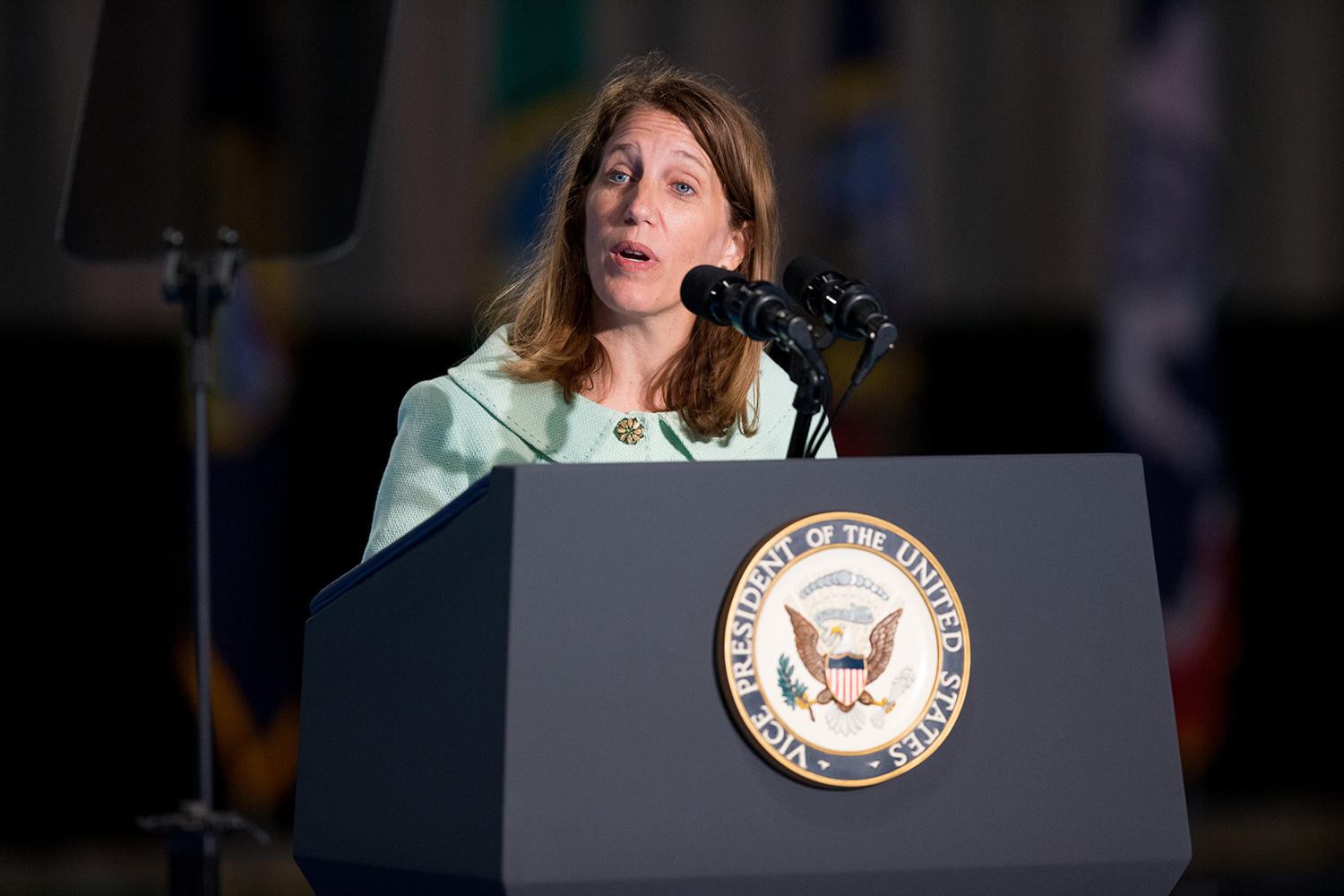 HHS expects 13.8 million people to enroll in Obamacare, calls for public option