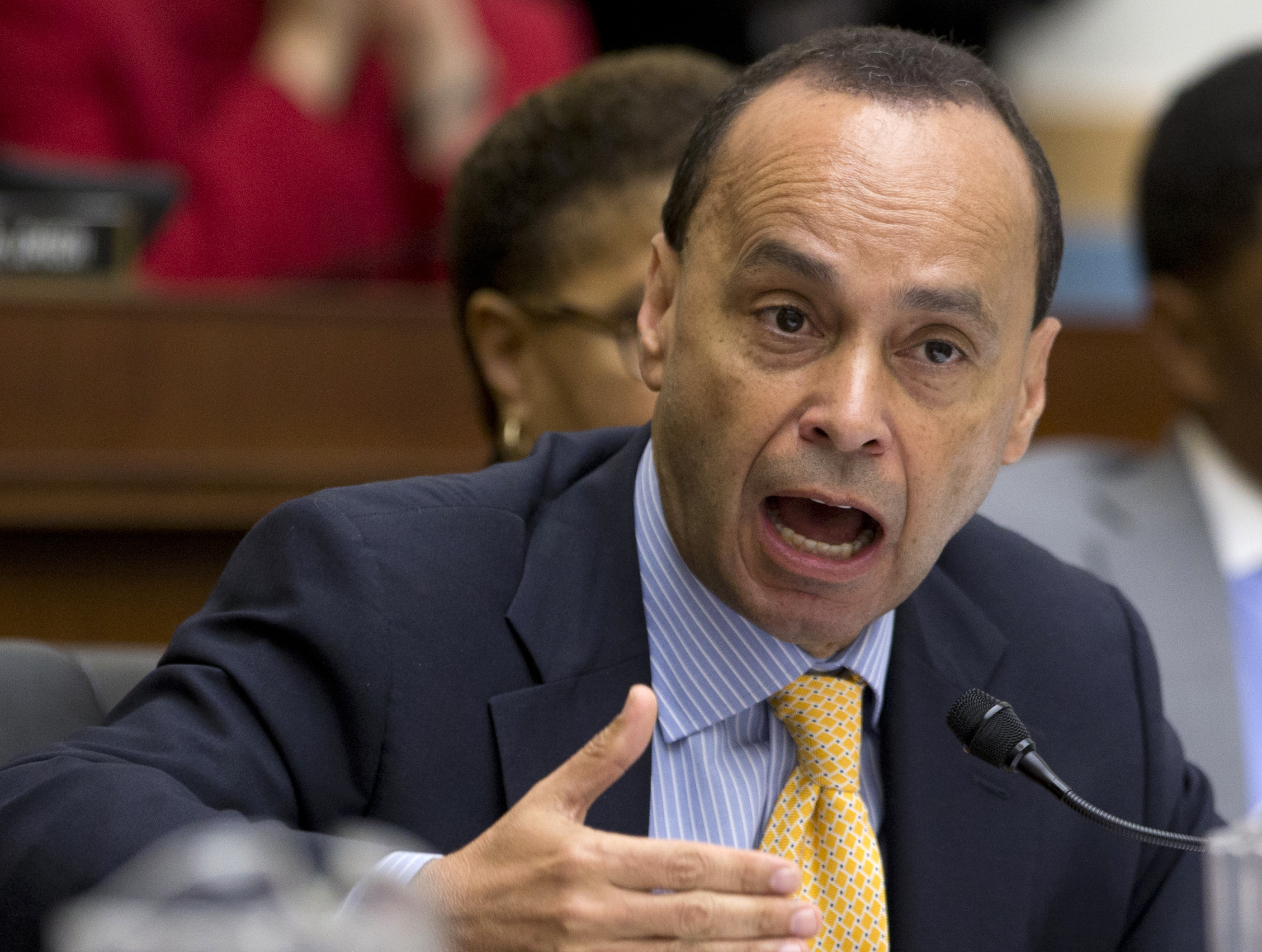 Immigration activists signal willingness to compromise further