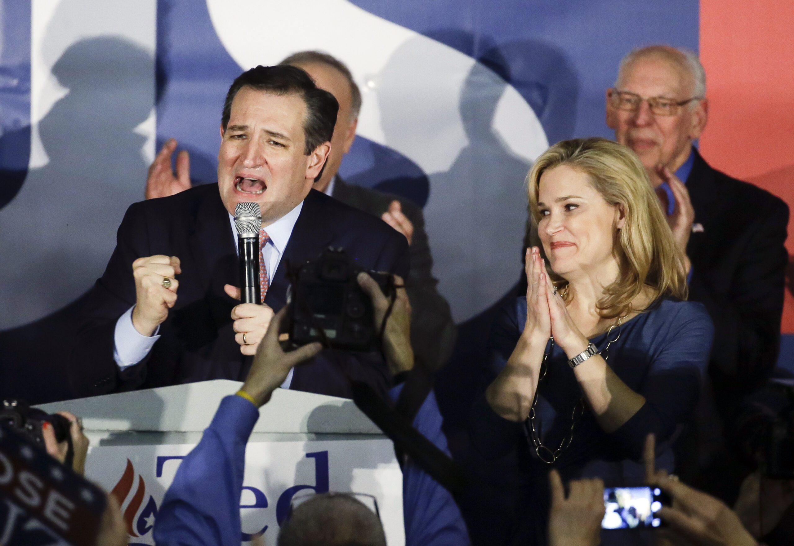 Probing for clues in the Iowa caucus numbers