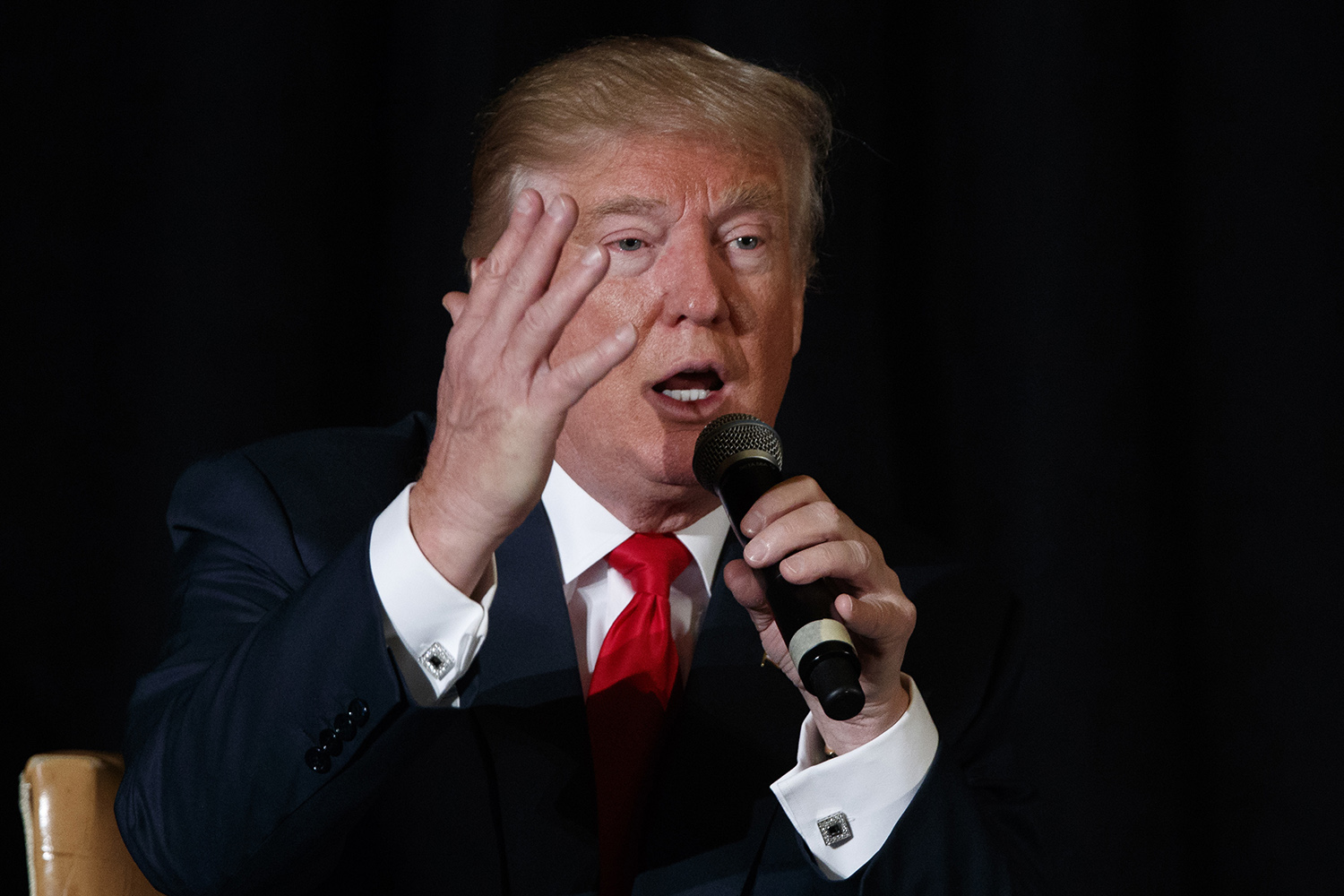 Trump calls for feds to go on offense in cybersecurity