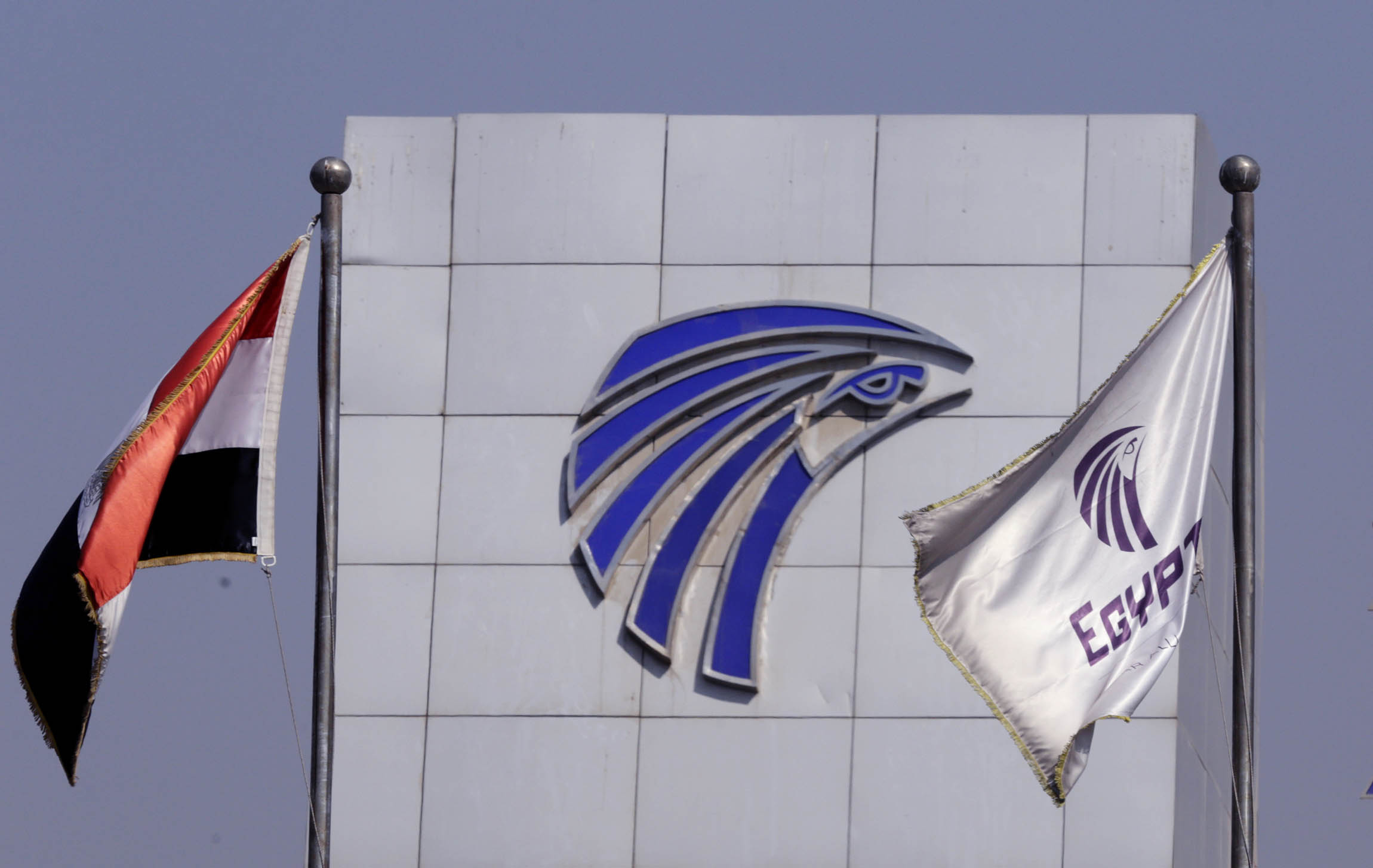 Egypt says it’s found wreckage from crashed EgyptAir plane