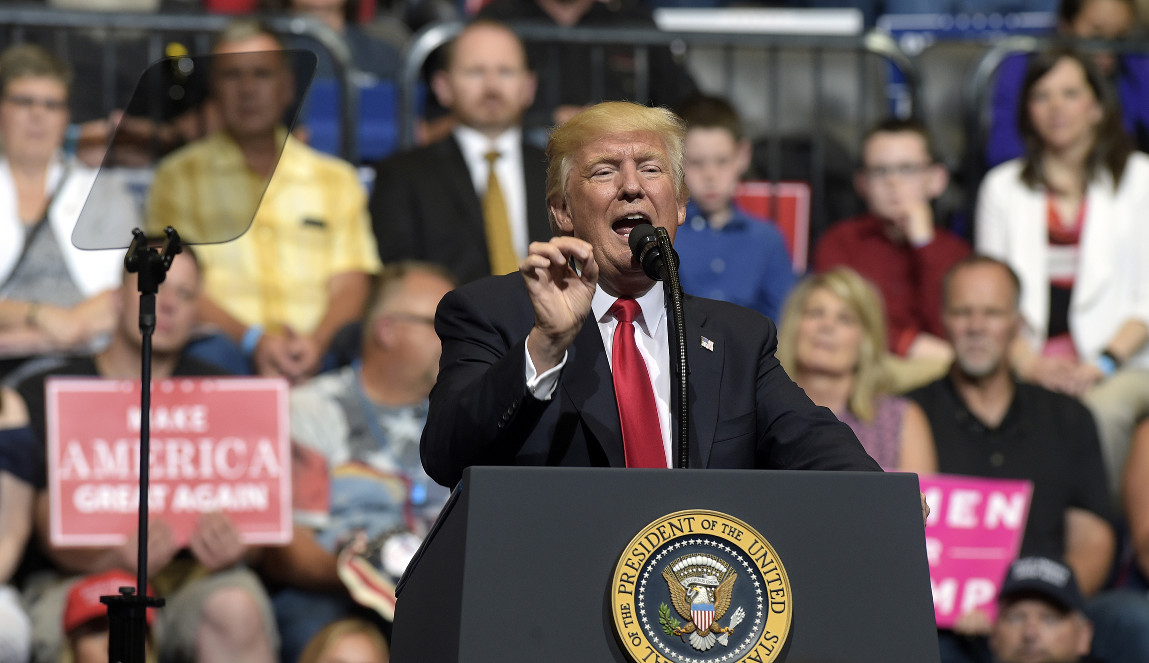 Trump dings wind power in Iowa. Critics in media retort that subsidy recipients like their green-energy subsidies.