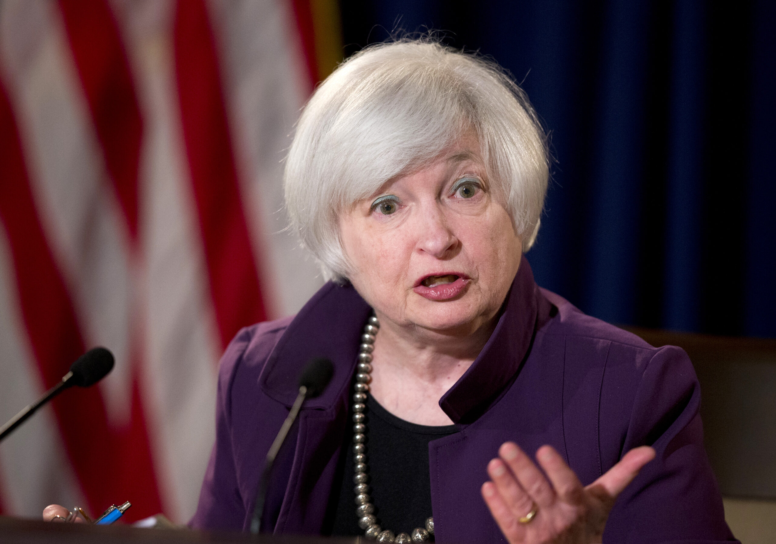 Yellen warns Congress against interfering with the Fed